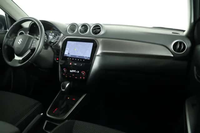 Suzuki Vitara (2024) thumbnail 3