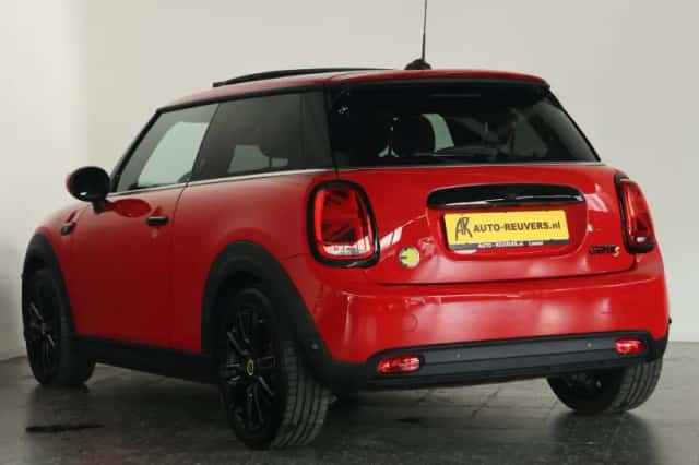 MINI Electric (2021) thumbnail 6