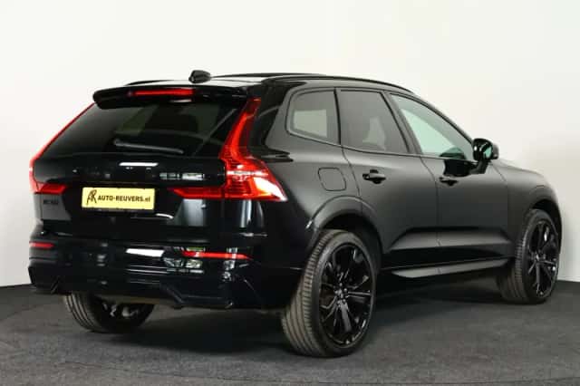 Volvo XC60 (2023) thumbnail 2