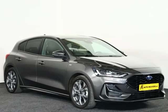 Ford Focus (2022) thumbnail 5