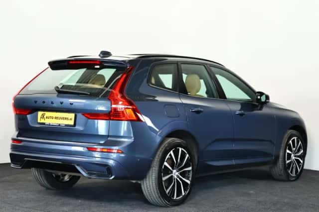 Volvo XC60 (2022) thumbnail 2