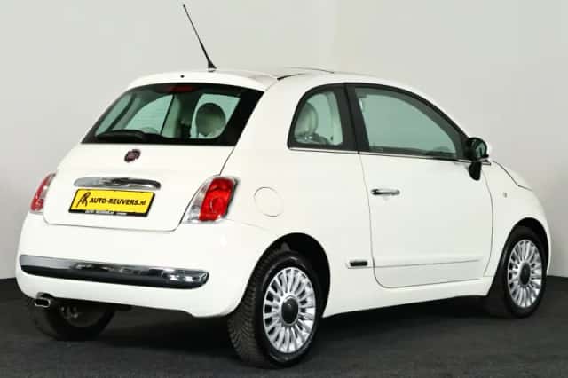 Fiat 500 (2010) thumbnail 2