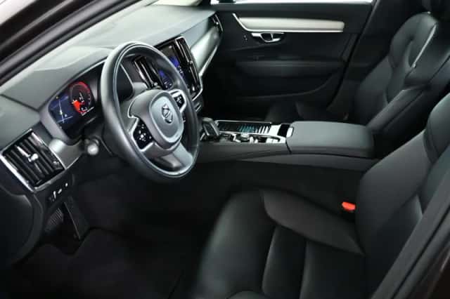 Volvo V90 (2020) thumbnail 3