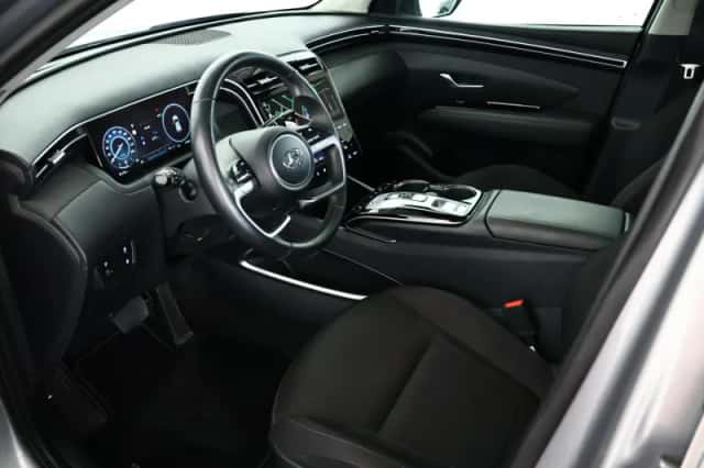 Hyundai Tucson (2021) thumbnail 3
