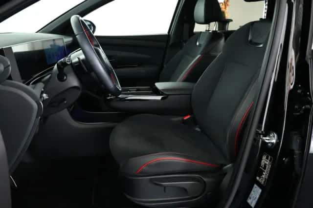 Hyundai Tucson (2025) thumbnail 3