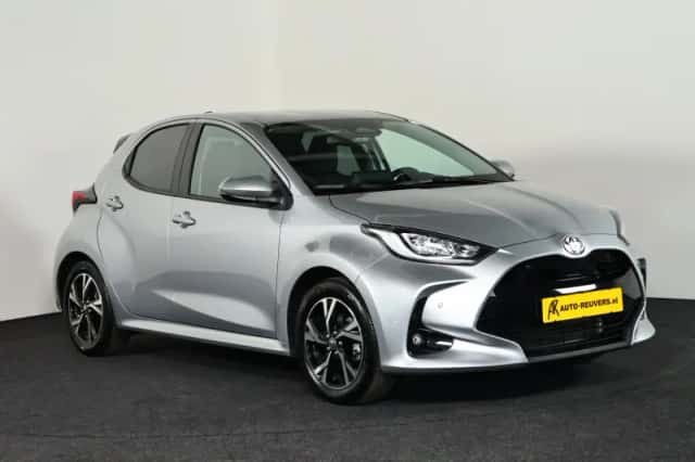 Toyota Yaris (2020) thumbnail 5