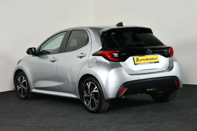 Toyota Yaris (2020) thumbnail 6