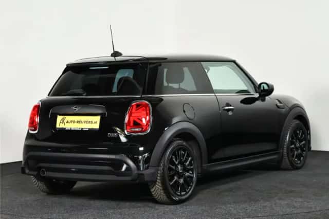 MINI One (2018) thumbnail 2