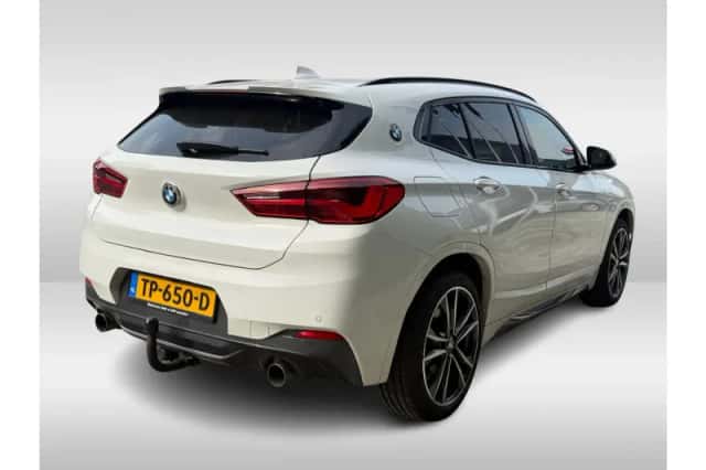 BMW X2 (2019) thumbnail 2
