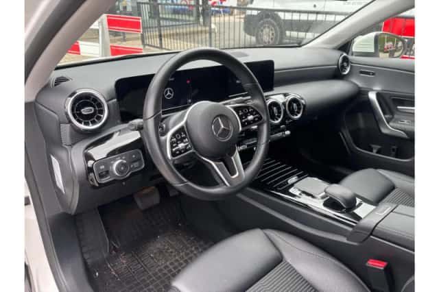 Mercedes-Benz A-Klasse (2018) thumbnail 3