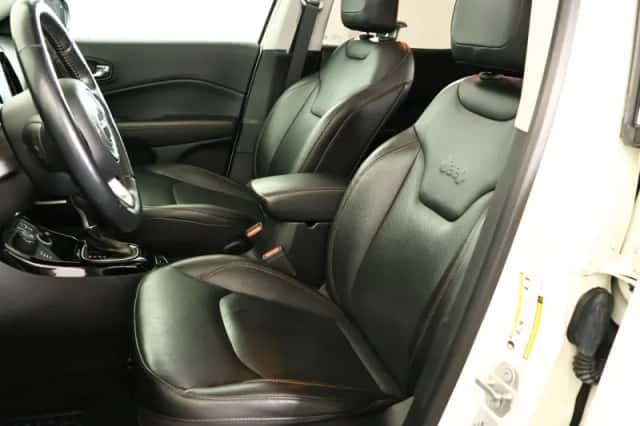 Jeep Compass (2017) thumbnail 3