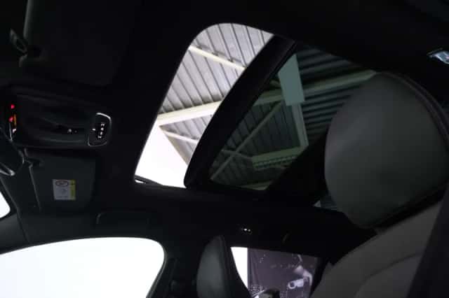 Volvo V60 (2020) thumbnail 4