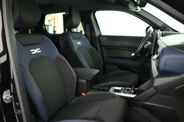 Dacia Duster (2024) thumbnail 3