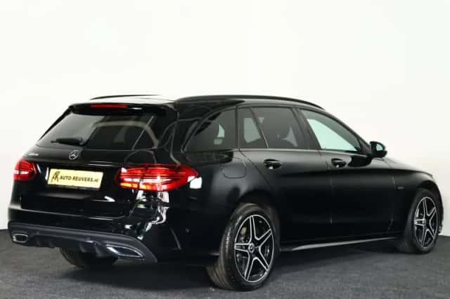 Mercedes-Benz C-Klasse (2022) thumbnail 2