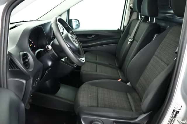 Mercedes-Benz Vito (2016) thumbnail 3