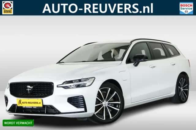 Volvo V60 (2022) thumbnail 1