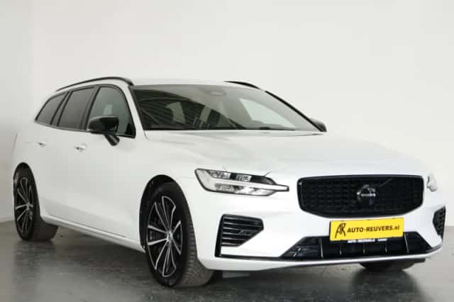 Volvo V60 (2022) thumbnail 4