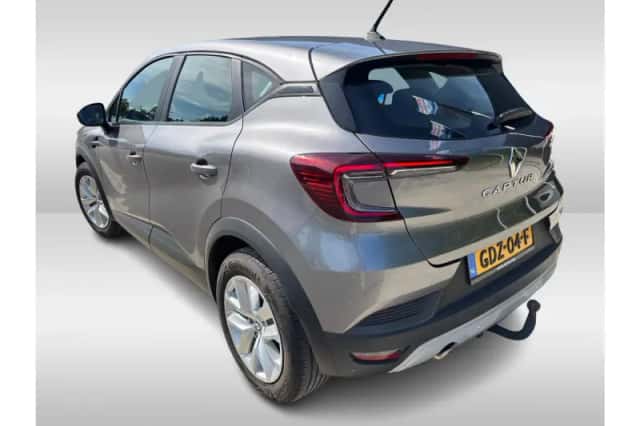 Renault Captur (2021) thumbnail 2