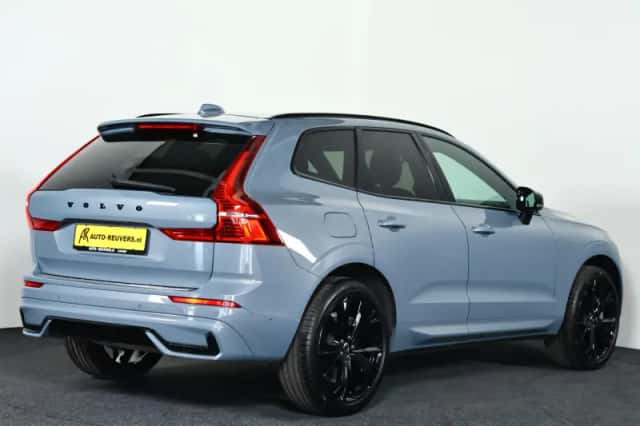 Volvo XC60 (2021) thumbnail 2