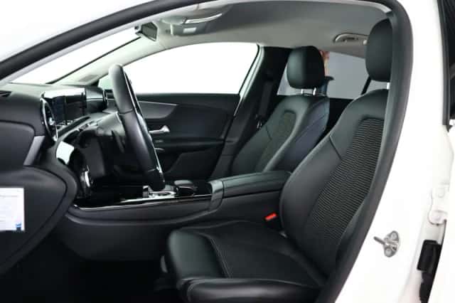 Mercedes-Benz A-Klasse (2018) thumbnail 3