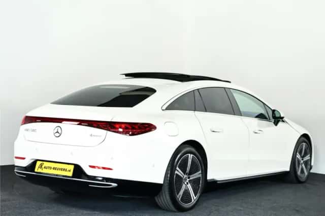 Mercedes-Benz EQS (2021) thumbnail 2