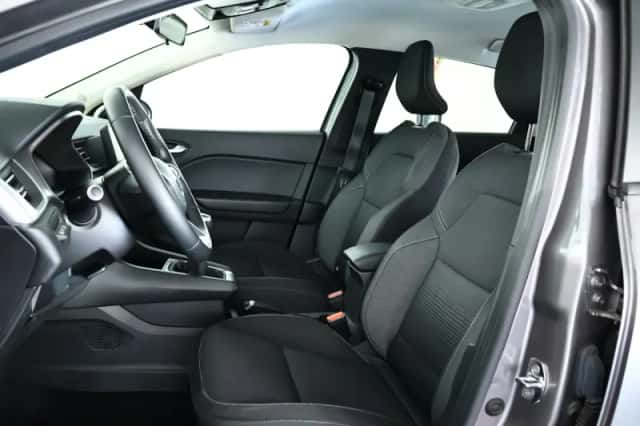 Renault Captur (2021) thumbnail 3