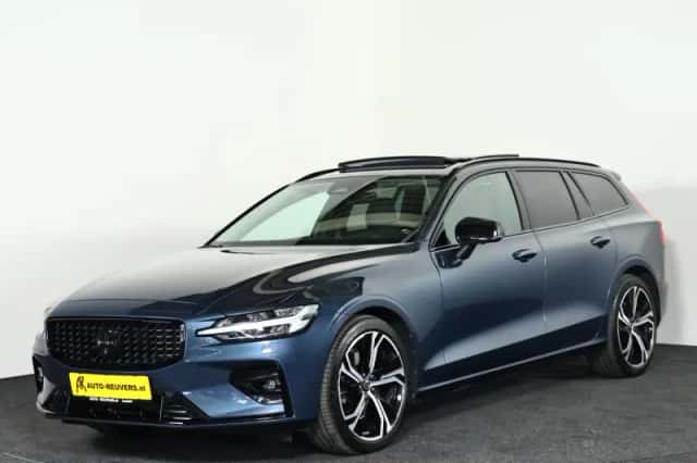 Volvo V60 (2022) thumbnail 1