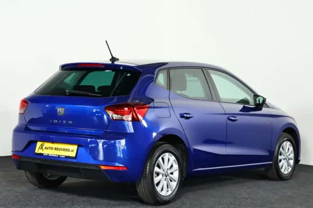 SEAT Ibiza (2017) thumbnail 2
