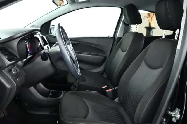 Opel Karl (2018) thumbnail 3