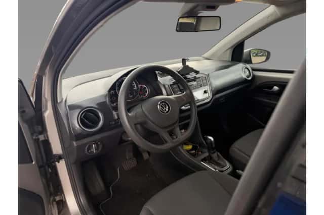 Volkswagen E-Up! (2021) thumbnail 3