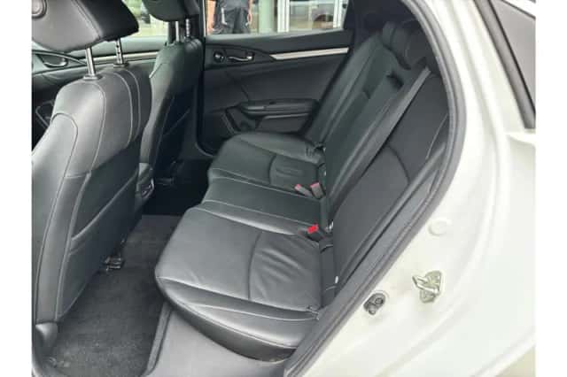 Honda Civic (2017) thumbnail 6