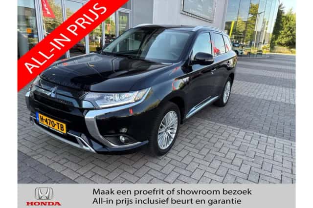 Mitsubishi Outlander (2020) thumbnail 1