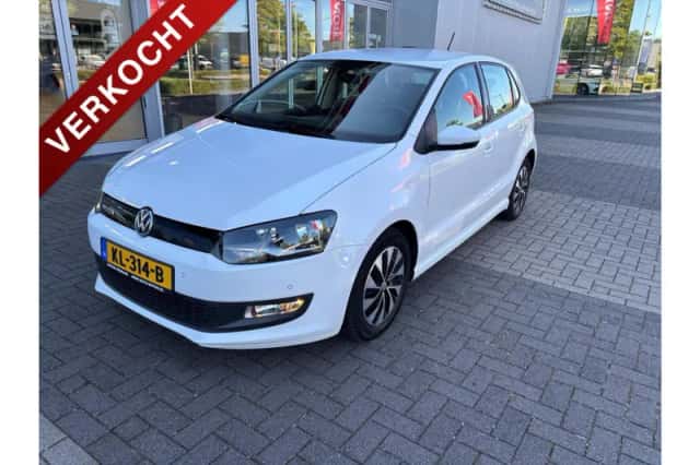Volkswagen Polo (2016) thumbnail 1