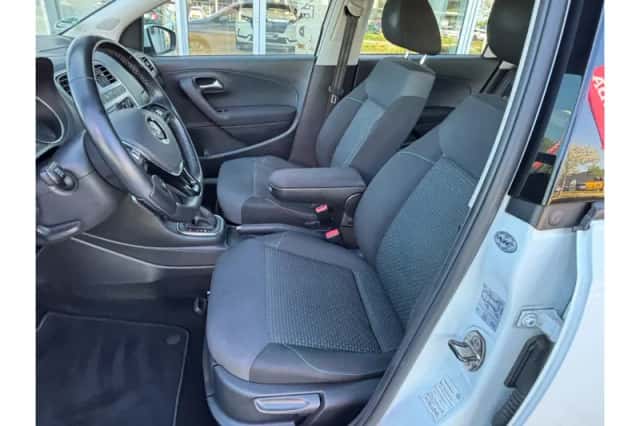 Volkswagen Polo (2016) thumbnail 5