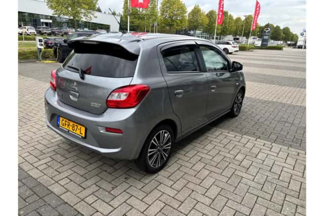 Mitsubishi Space Star (2020) thumbnail 3