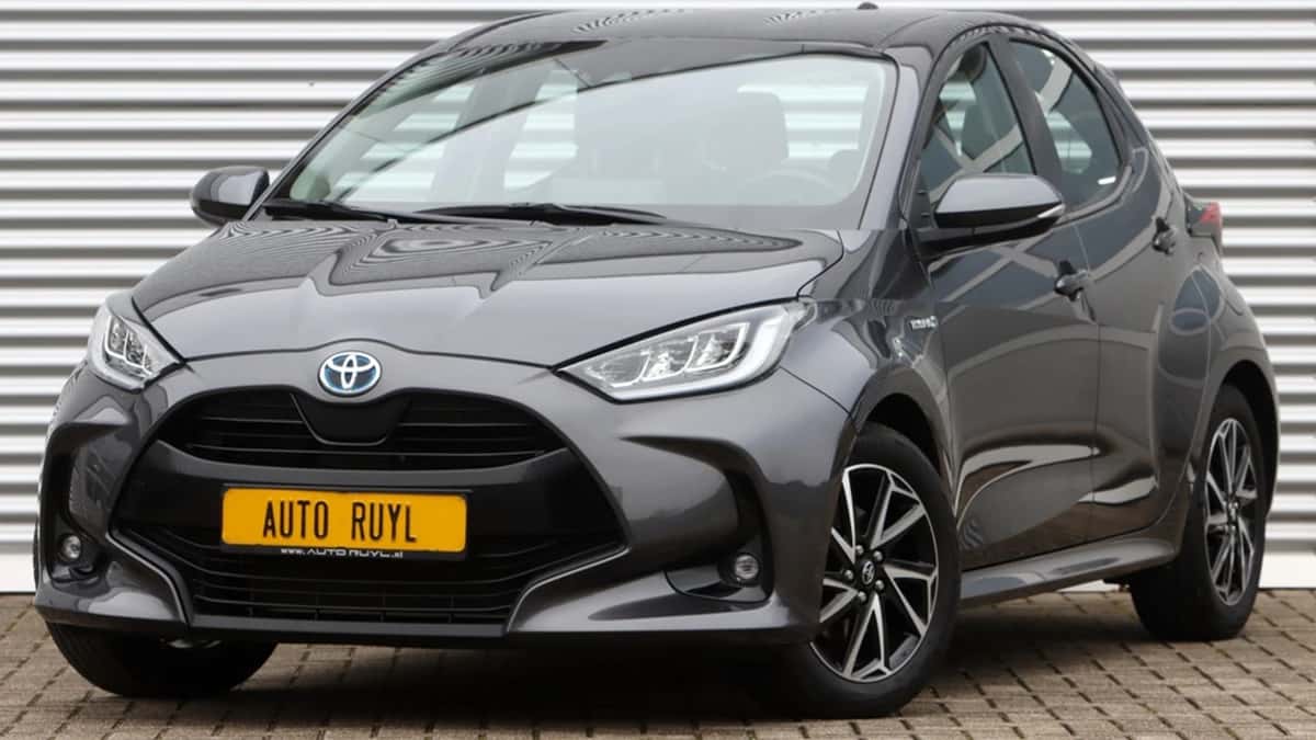 Toyota Yaris (2021) — foto 1