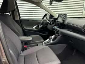 Toyota Yaris (2021) thumbnail 4