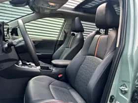 Toyota RAV4 (2024) thumbnail 16