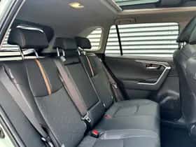 Toyota RAV4 (2024) thumbnail 18