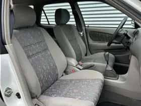 Toyota Corolla (1998) thumbnail 14