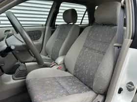 Toyota Corolla (1998) thumbnail 15