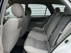 Toyota Corolla (1998) thumbnail 18