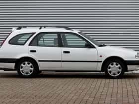 Toyota Corolla (1998) thumbnail 3
