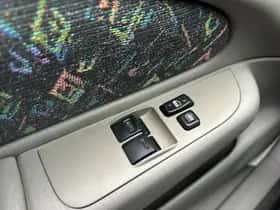 Toyota Corolla (1998) thumbnail 21