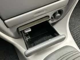 Toyota Corolla (1998) thumbnail 23