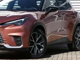 Lexus LBX (2024) thumbnail 6