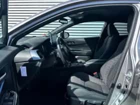Toyota C-HR (2021) thumbnail 5
