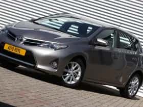 Toyota Auris (2013) thumbnail 11