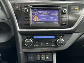Toyota Auris (2013) thumbnail 18