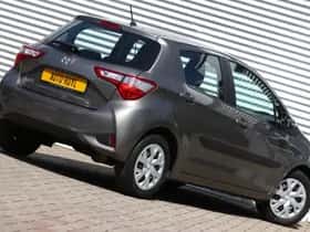 Toyota Yaris (2018) thumbnail 12